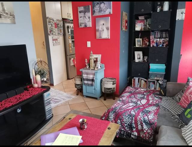 2 BEDROOM TOWNHOUSE FOR SALE IN GLEN MARAIS